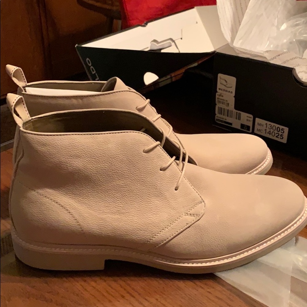 Never Wore - image 2